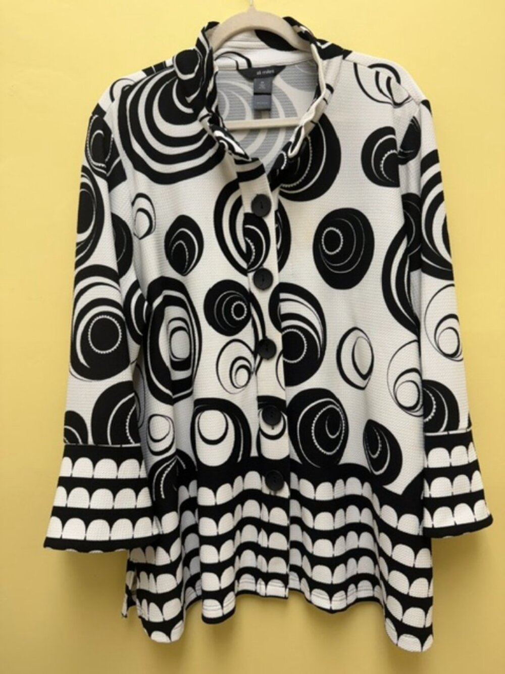 Ali Miles Women’s 2X Black/white Concentric Circles Button-front Textured Jacket